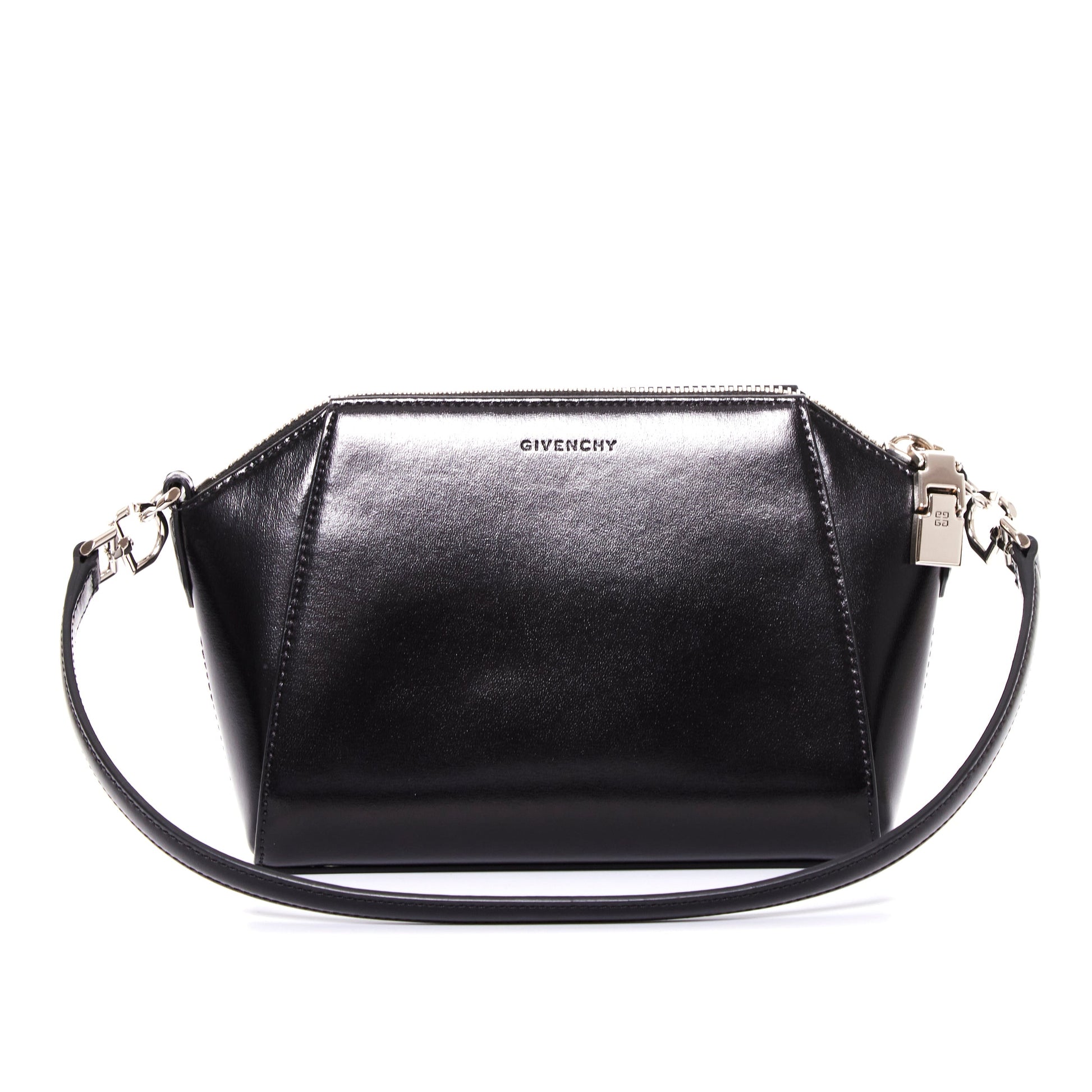 GIVENCHY